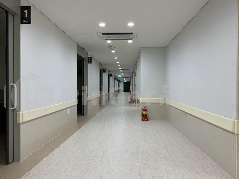 Tấm chắn tường PVC gắn bệnh viện